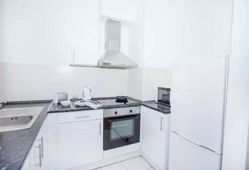 Maple Tree Budget Apartments