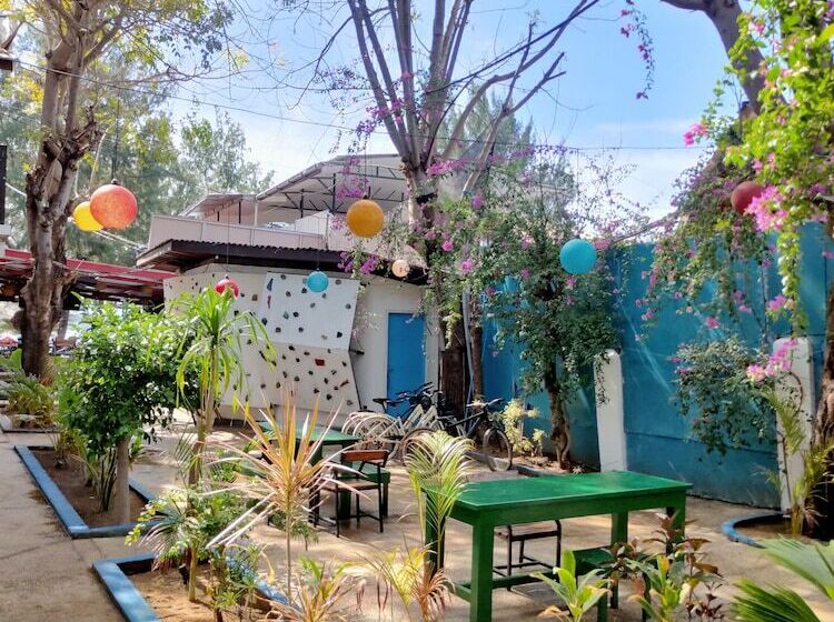 Gili Beach Bum Hostel