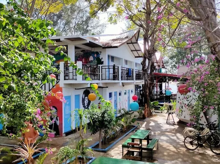 Gili Beach Bum Hostel