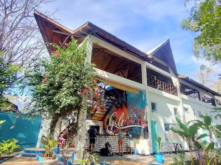 Gili Beach Bum Hostel