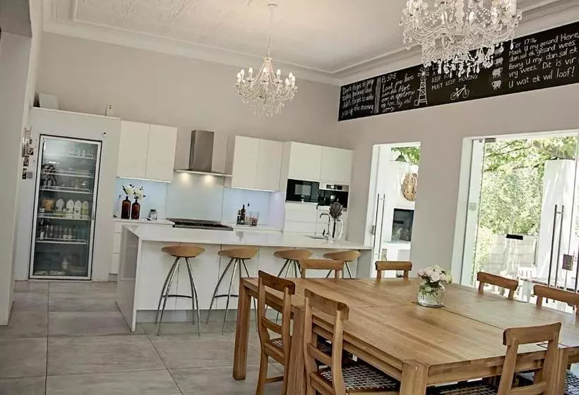 ベッドアンドブレックファースト Cape Karoo Guesthouse
