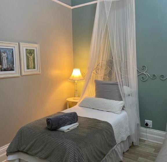 مبيت وإفطار Cape Karoo Guesthouse