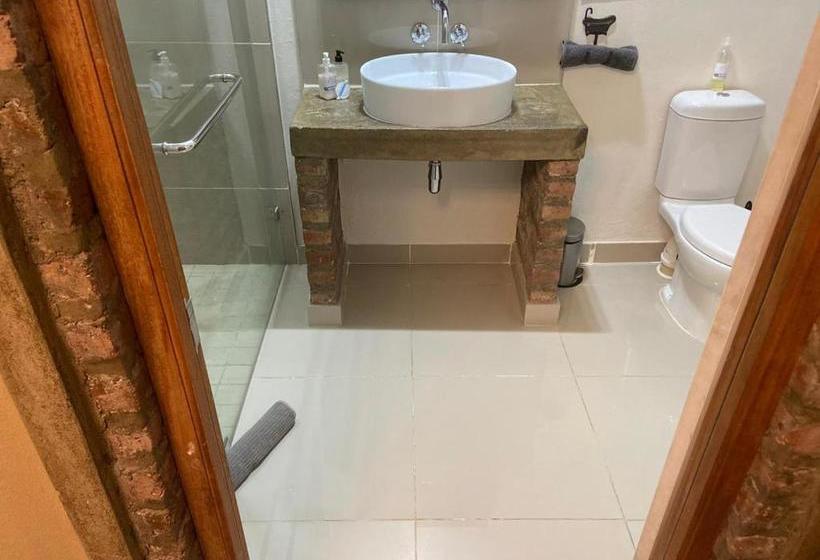 مبيت وإفطار Cape Karoo Guesthouse