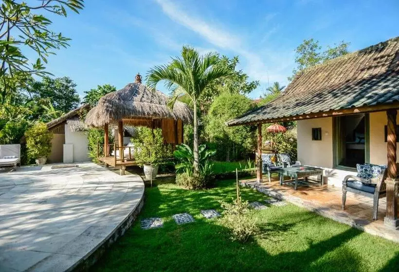 ホテル Aashaya Jasri Resort