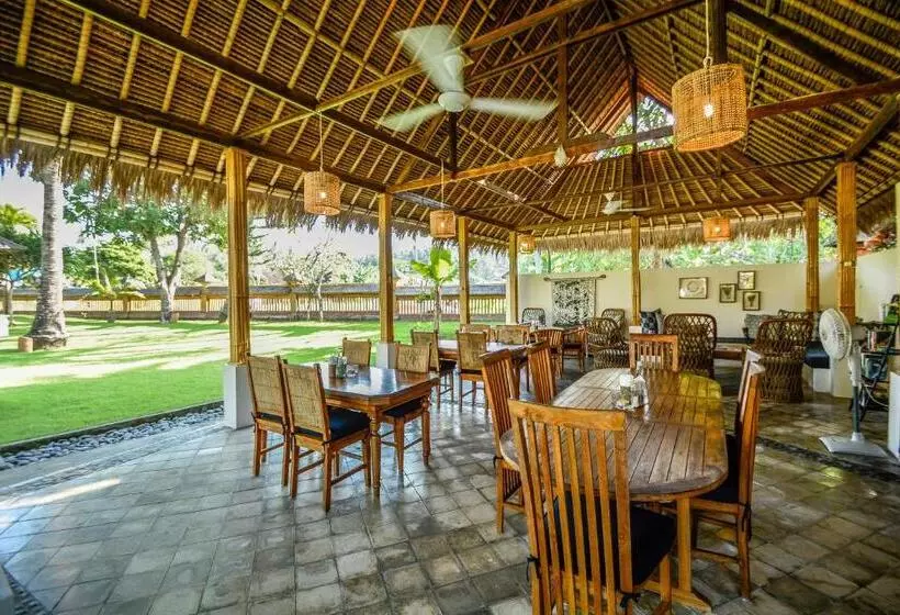 ホテル Aashaya Jasri Resort