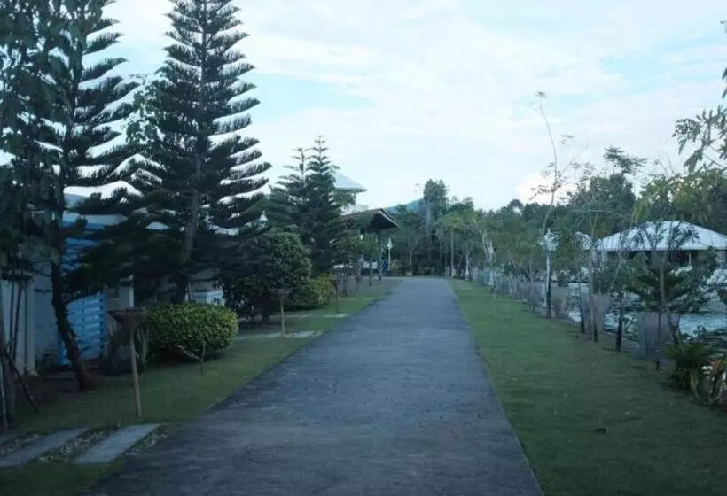 ホテル Anavilla Tangke Resort