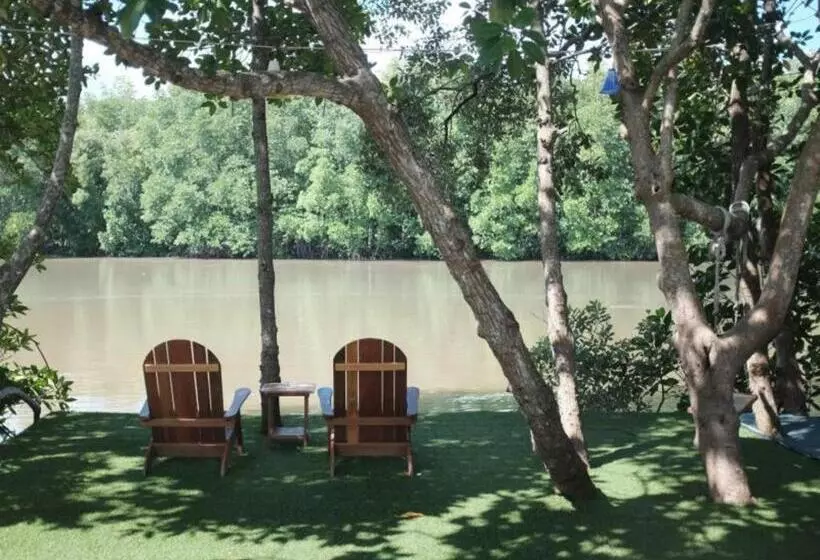 ホテル Anavilla Tangke Resort