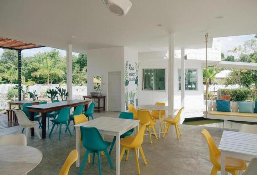 Hotelli Anavilla Tangke Resort