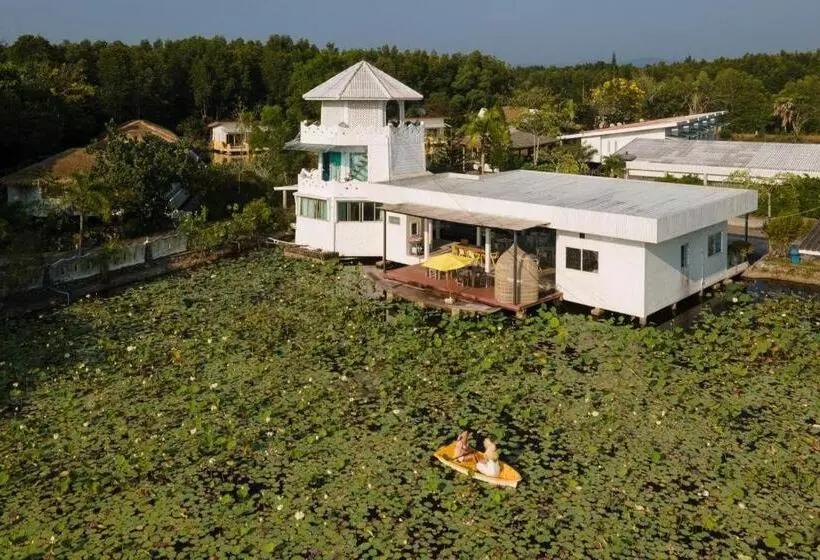 ホテル Anavilla Tangke Resort