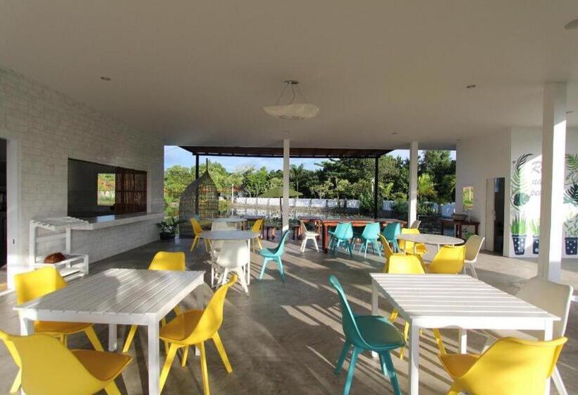 Hotelli Anavilla Tangke Resort