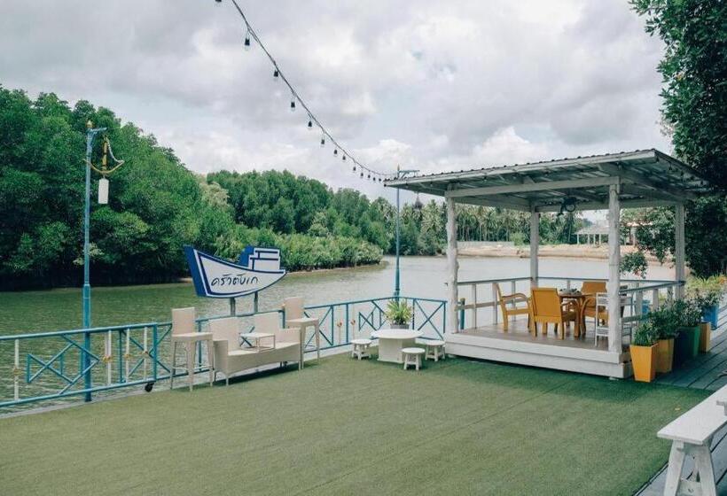 Hotelli Anavilla Tangke Resort