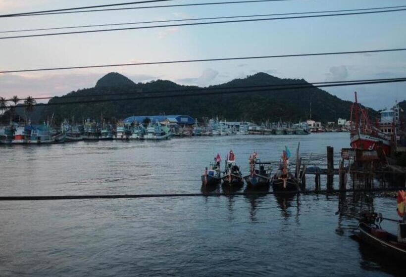 Hotelli Anavilla Tangke Resort