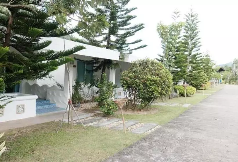 ホテル Anavilla Tangke Resort