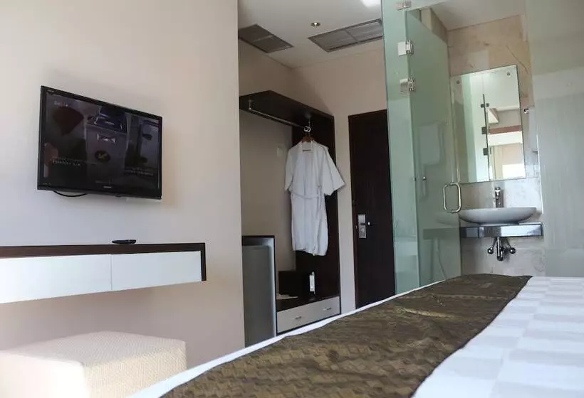 هتل Collection O Premium Legian
