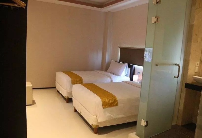 هتل Collection O Premium Legian
