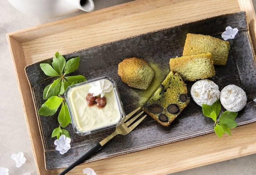 Отель Gracery Kyoto Sanjo