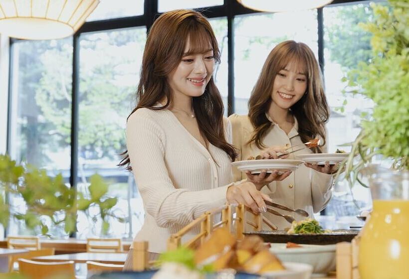 Отель Gracery Kyoto Sanjo