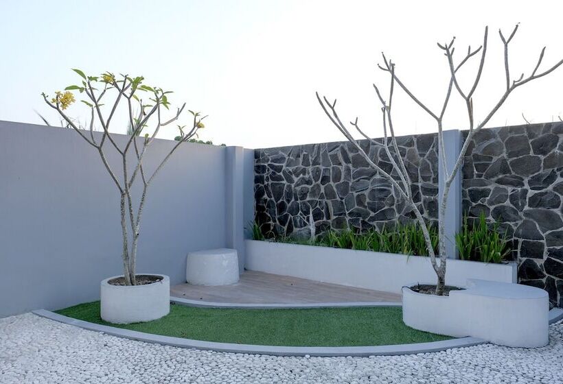 Sans Hotel Grand Omah Sastro