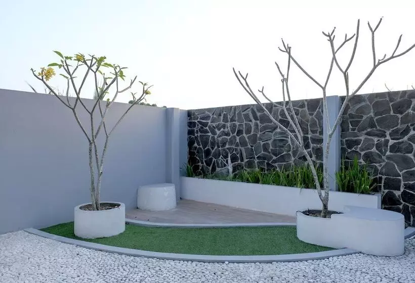 Sans Hotel Grand Omah Sastro