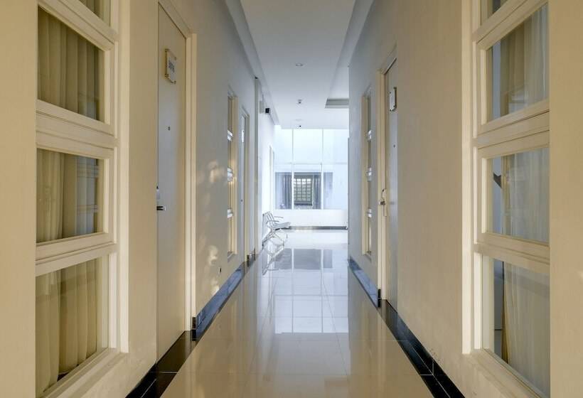 Sans Hotel Grand Omah Sastro