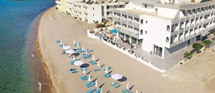 בית מלון כפרי Island Resorts Maya Beach