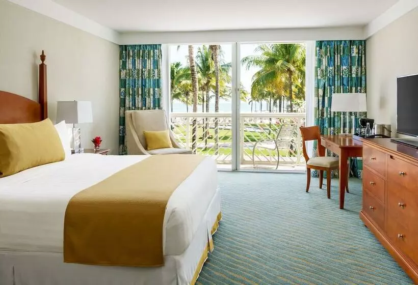 هتل Lighthouse Pointe At Grand Lucayan