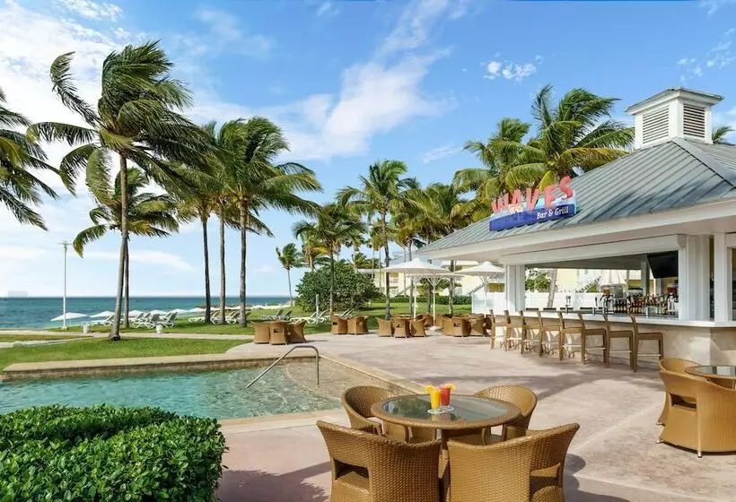 هتل Lighthouse Pointe At Grand Lucayan