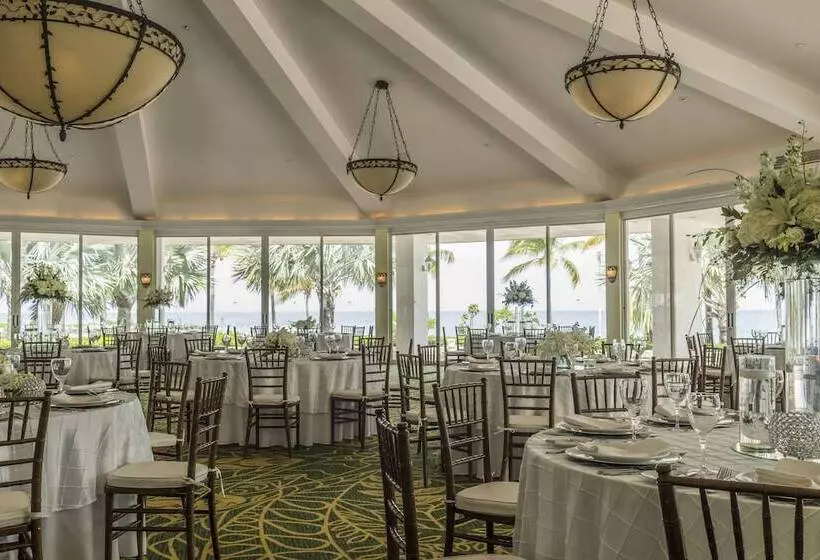 هتل Lighthouse Pointe At Grand Lucayan