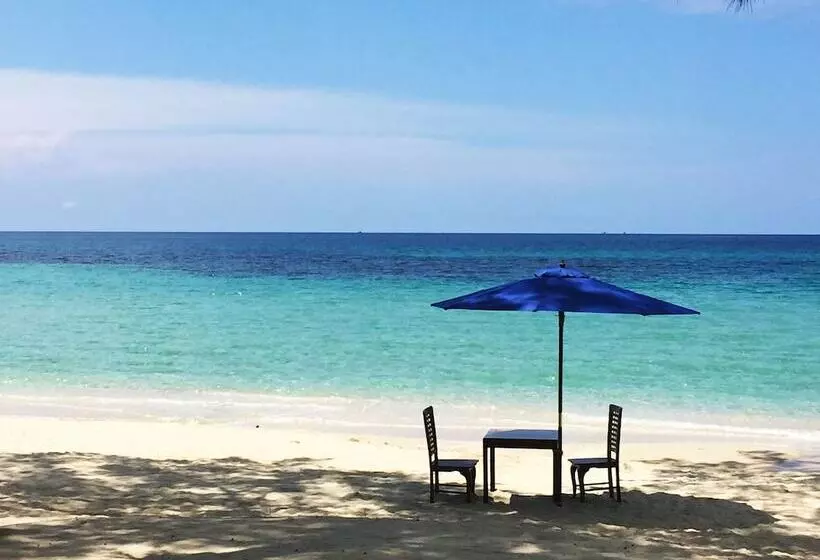 Hotelli Seafar Resort