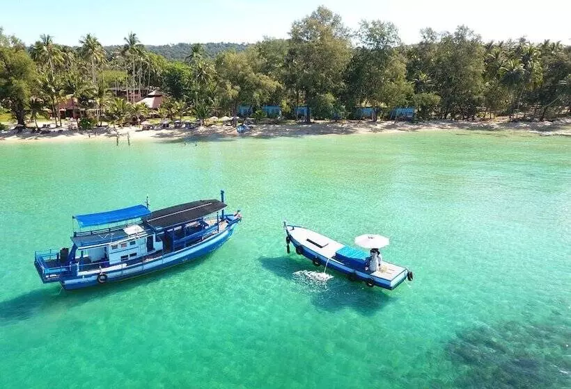 Hotelli Seafar Resort