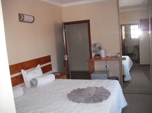 פנסיון Otj Pride Guest House