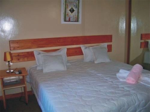 פנסיון Otj Pride Guest House