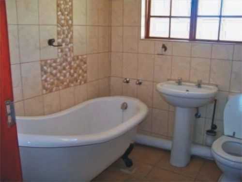 פנסיון Otj Pride Guest House