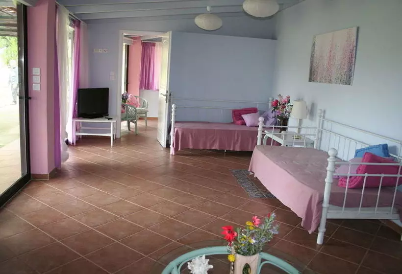 Majatalo Terry Land Village