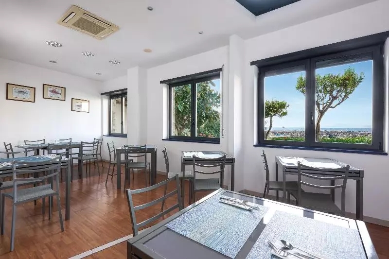 Sea Breeze Residence