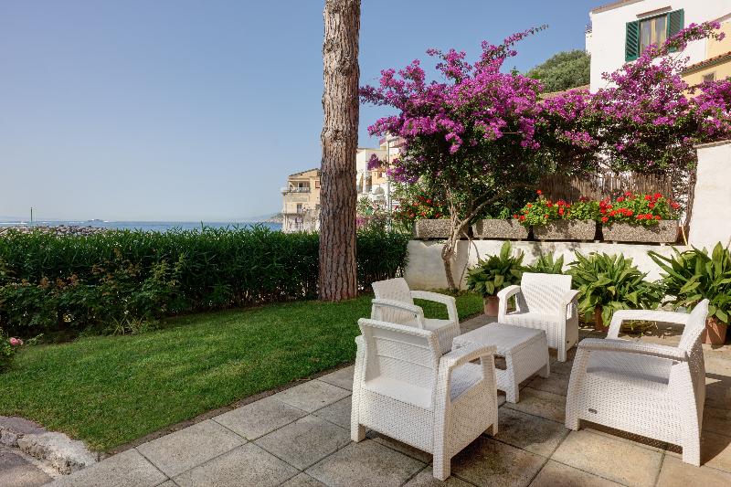 Sea Breeze Residence