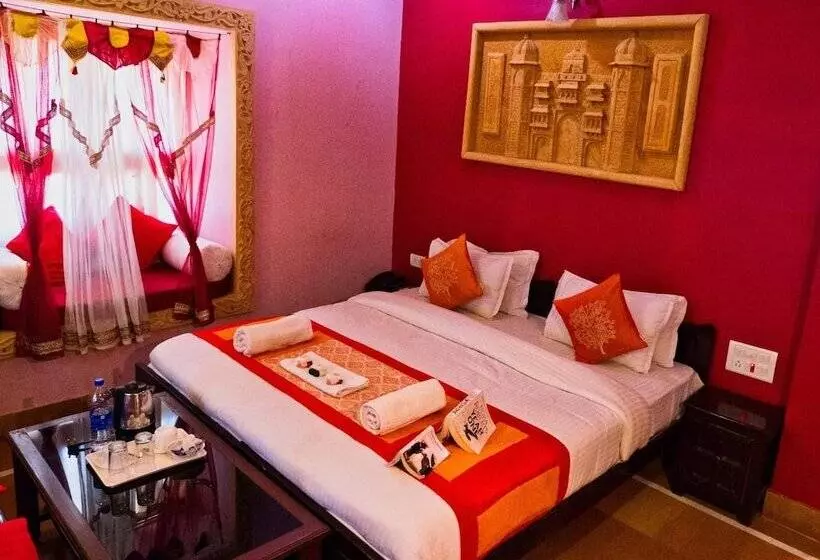 Tripli Hotels Prithvi Palace