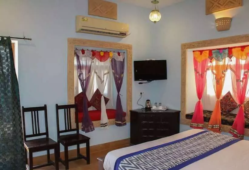 Tripli Hotels Prithvi Palace