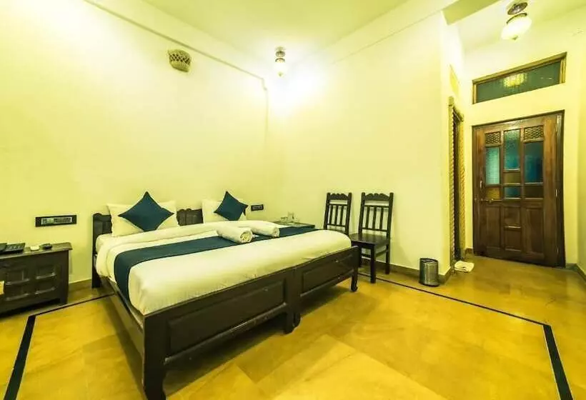 Tripli Hotels Prithvi Palace