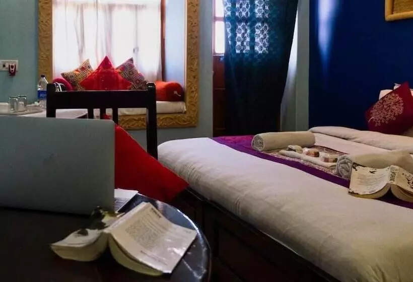 Tripli Hotels Prithvi Palace