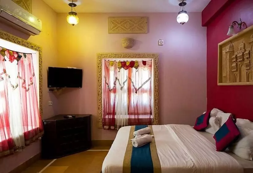 Tripli Hotels Prithvi Palace
