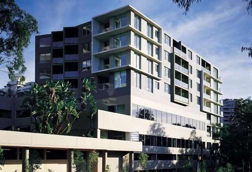 Wyndel Apartments   Harbour Watch