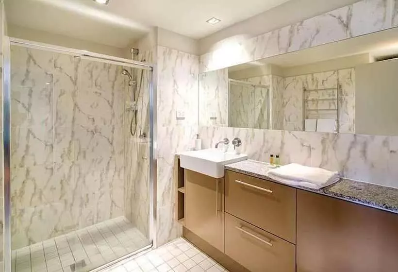 Wyndel Apartments   Harbour Watch