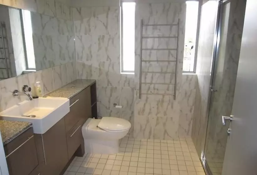 Wyndel Apartments   Harbour Watch