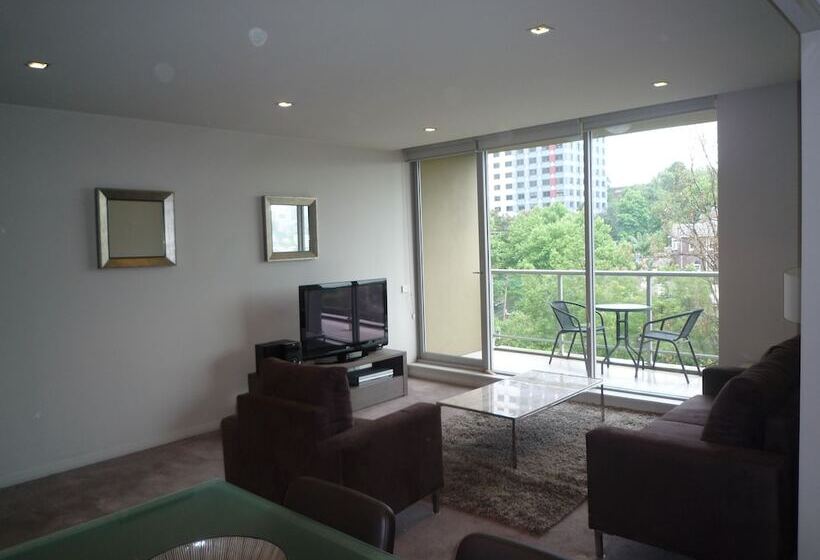 Wyndel Apartments   Harbour Watch