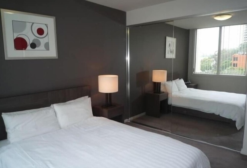 Wyndel Apartments   Harbour Watch