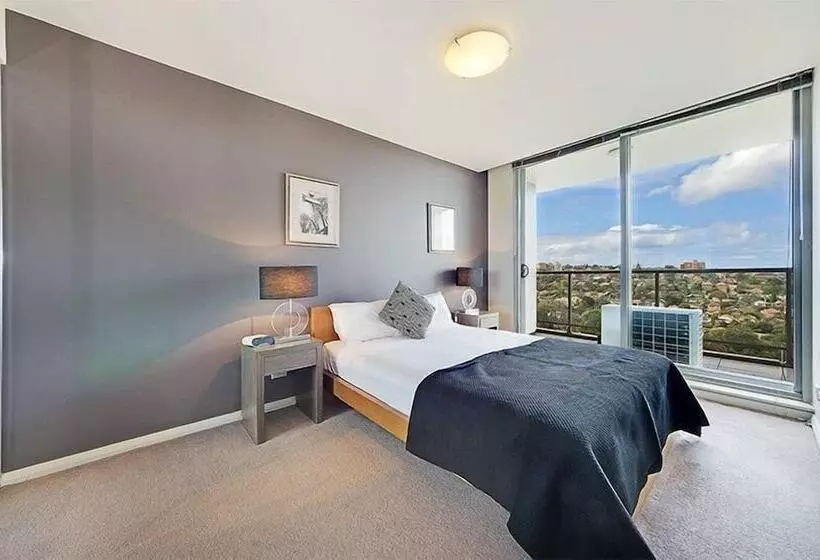 Wyndel Apartments   Harbour Watch