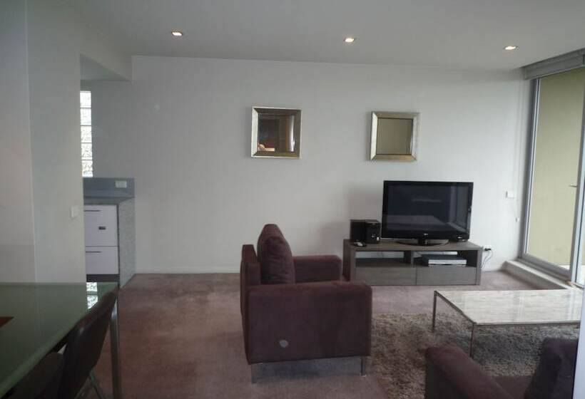 Wyndel Apartments   Harbour Watch