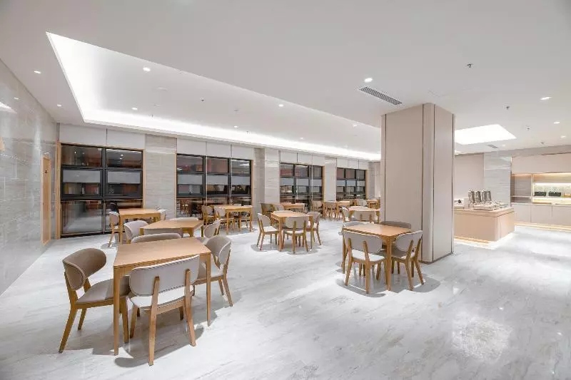 Ji Hotel Ziyang Songda Plaza