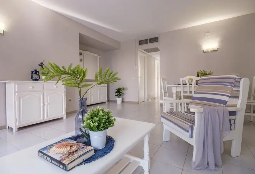 Apartamentos Estival Park